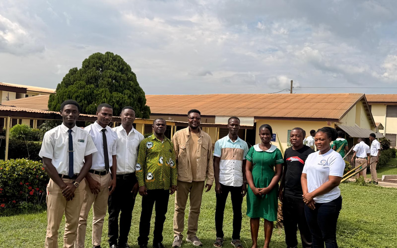 Group Picture with Students